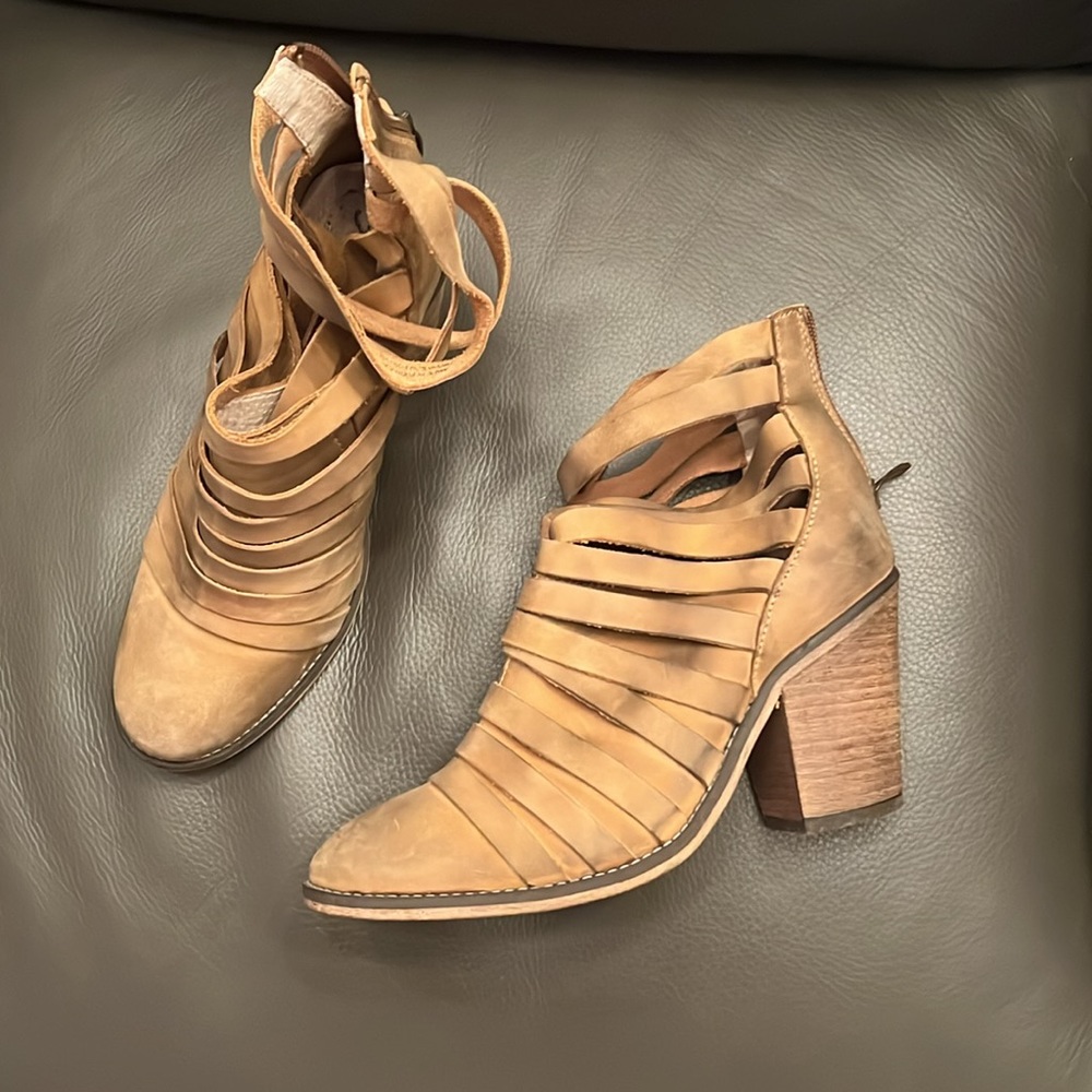 Free People Boots - Picture 2 of 3